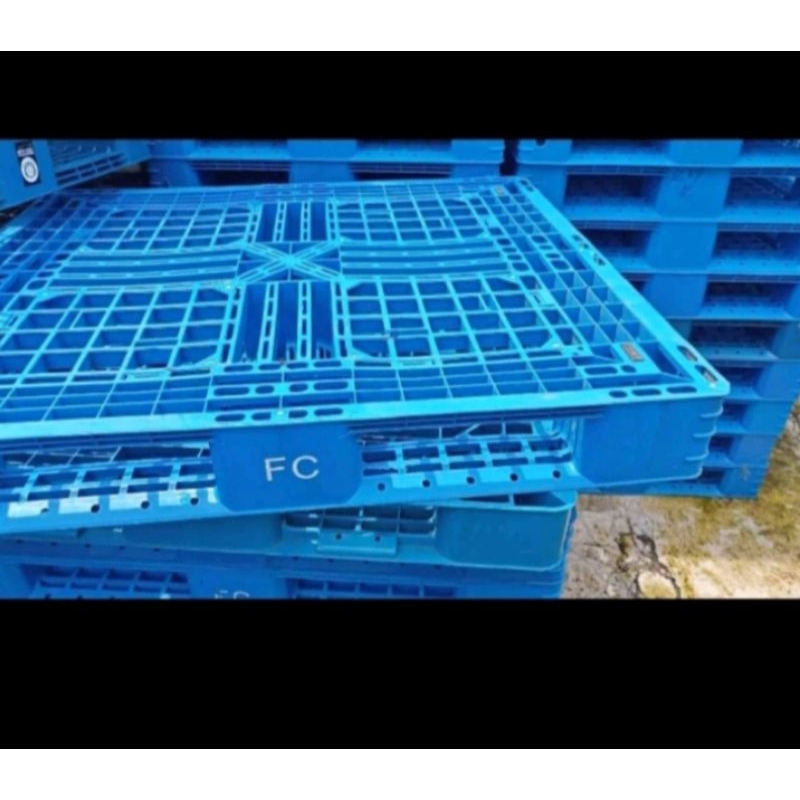 

palet plastik 1 kali pakai wanra biru 110 x 110 x 12