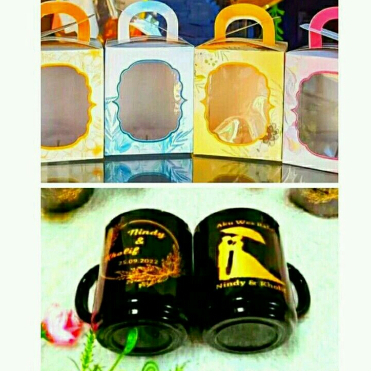 SOUVENIR GELAS MUG Black Gold. Gelas Mug Gagang Hitam Sablon Gold Glossy. Souvenir Gelas Gagang Pern