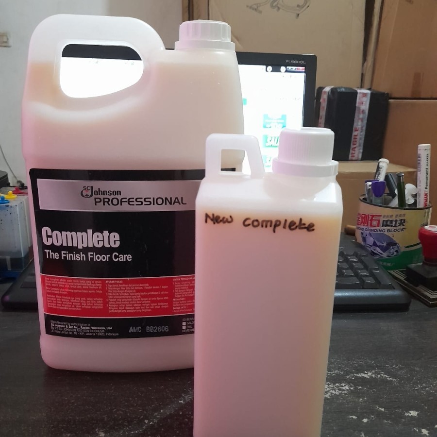 Pembersih dan Pengkilap Lantai Vinil Parket Kayu 1 Liter