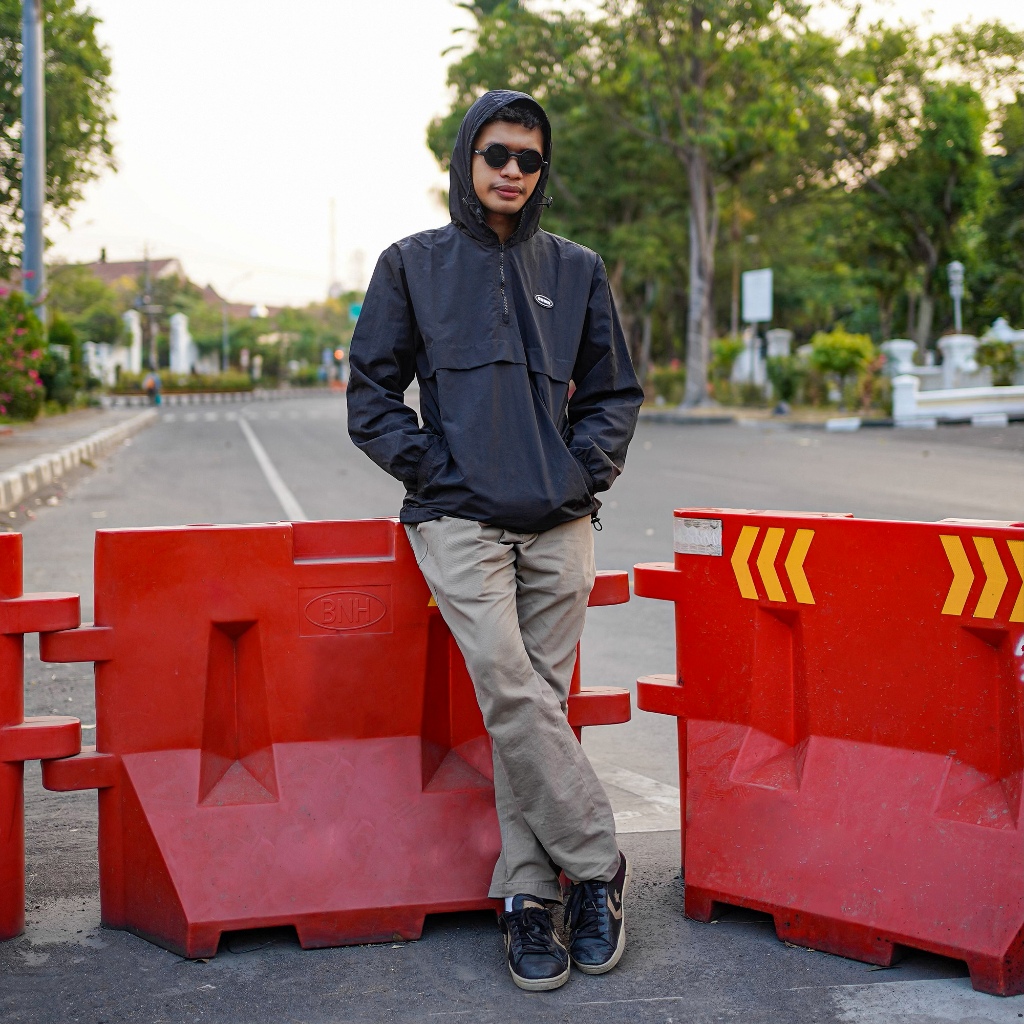 Rown Division Windbreaker Jacket || Darrel Black  Jaket Parasut