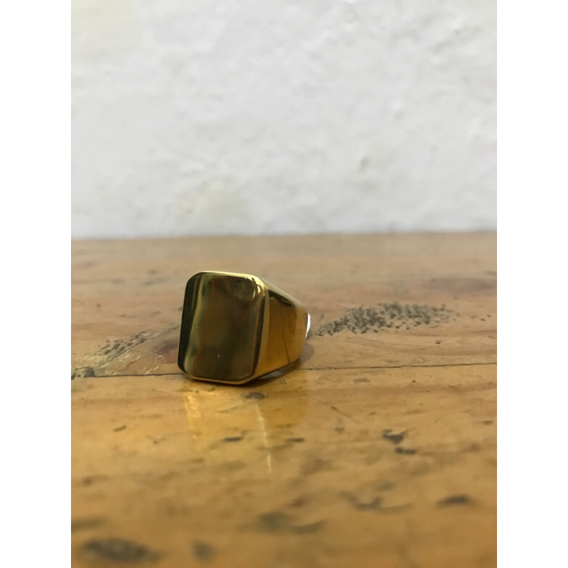 cincin titanium warna gold - cincin pria luxury