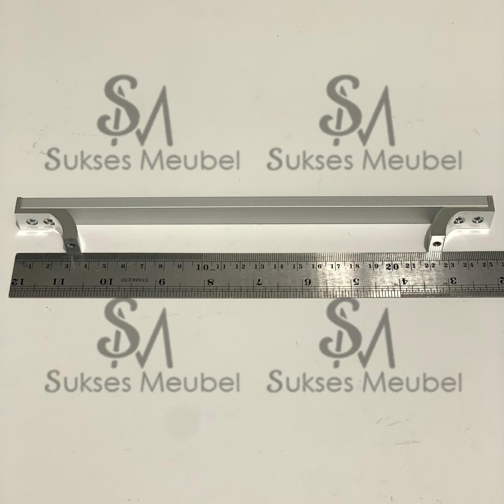 Lotsoolup Ta 215 - 192 Handle Huben / Tarikan Laci Lemari Huben