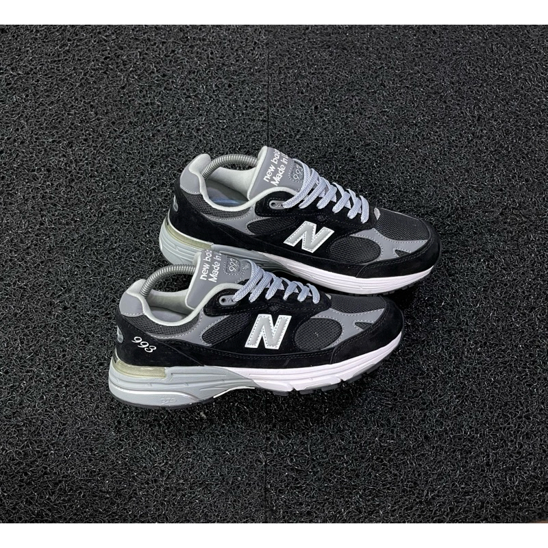 NB 993 Black edition