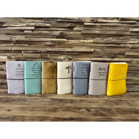 

LEATHER JOURNAL SMALL ANIMAL AND QUOTES EMBOSS / BUKU / BUKU TULIS / BOOK