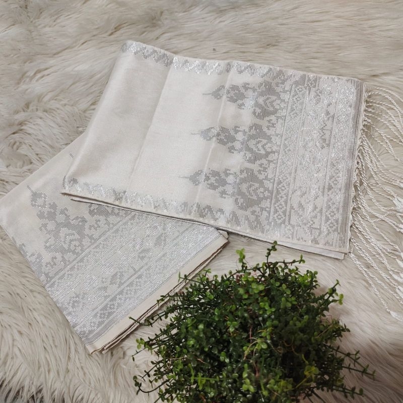 Songket silungkang warna bw silver , putih tulang