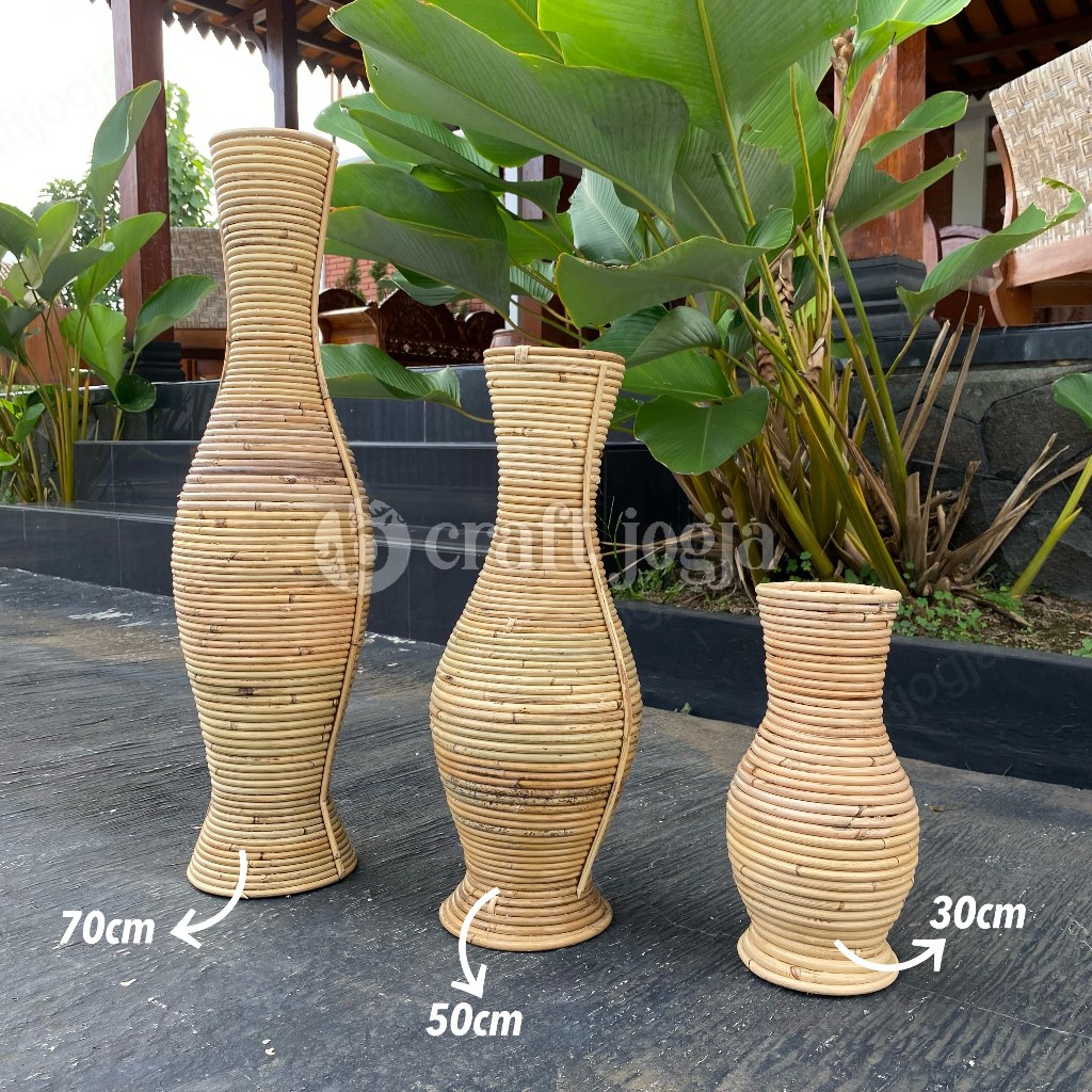 Vas Bunga Rotan Atau Guci Rotan Tempat Bunga Kering Dekorasi Rumah Kokoh Kerajianan Anyaman Jogja