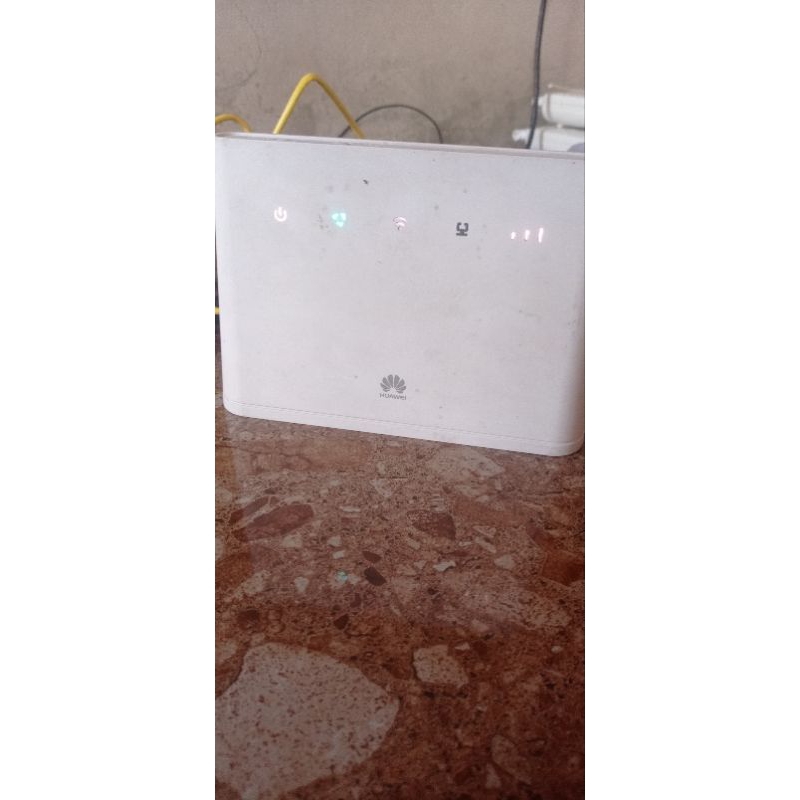 MODEM ROUTER HUAWEI B310S-927 ALL OPERATOR 4G LTE RT RW NET PEDESAAN BLANKSPOT