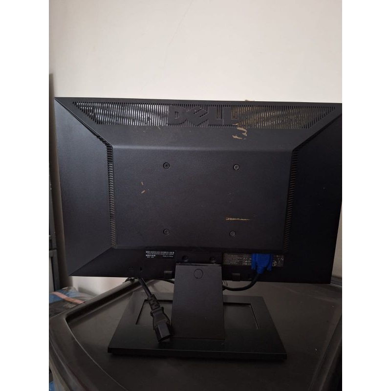 Monitor DELL 17 inch layar lebar bekas