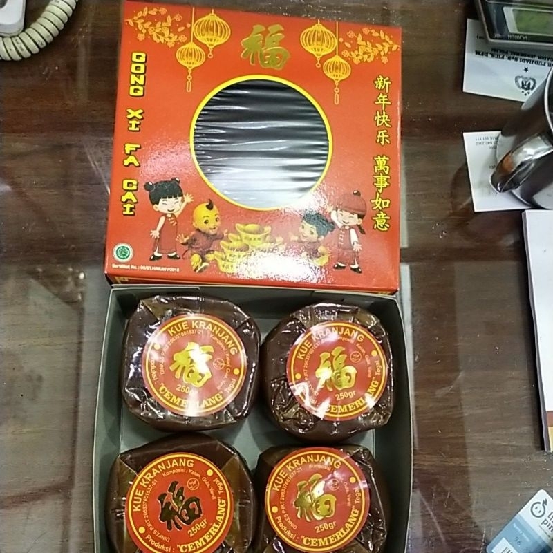 

kue keranjang Tegal 1 kg isi 4 bh