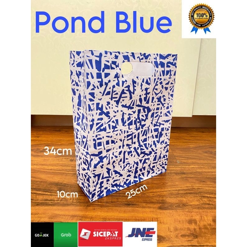 

Paperbag Pound Motif Batik Biru|GoddieBag Pound Motif Batik Biru Ukuran 25x10x34cm