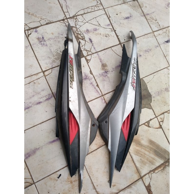 cover body belakang honda revo at revo matic plus legsil tengah tutup belakang original