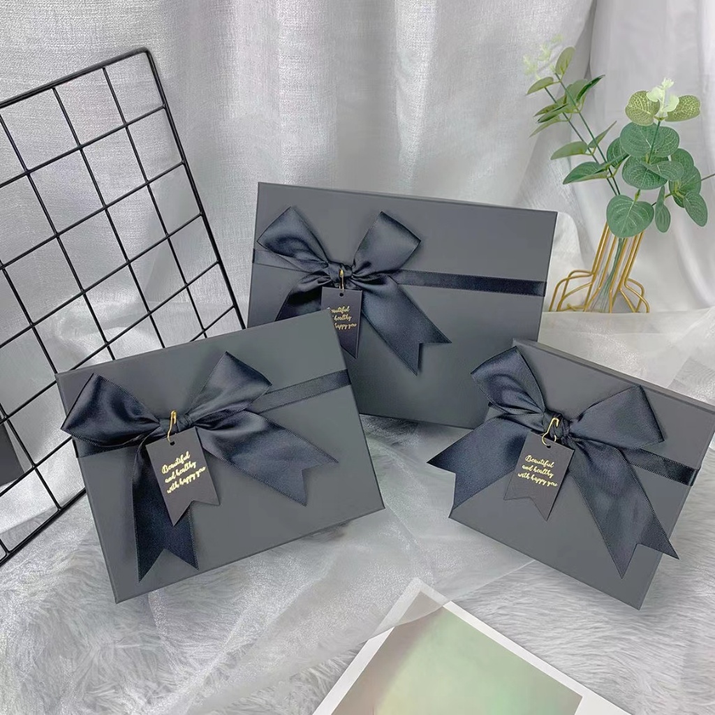 

Kotak Hadiah//hampers//Gift box//Kotak Hadiah Hitam Polos Pita//Hard Box