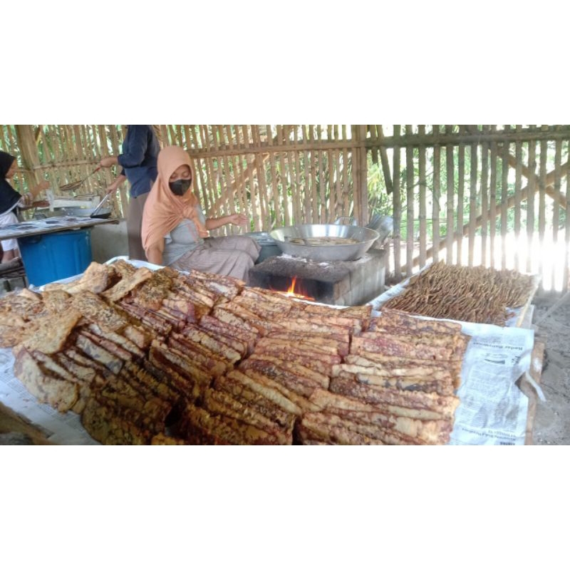 

5KG .SALEH GORENG LIDAH MENTEGA, SALEH BASAH/SALEH MADU/SALEH OVEN ,CAMILAN KHAS CILACAP,KEBUMEN ,BANYUMAS
