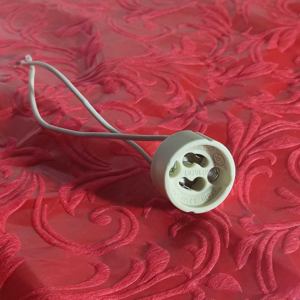 Fitting GU10/Konektor Lampu Spot GU10