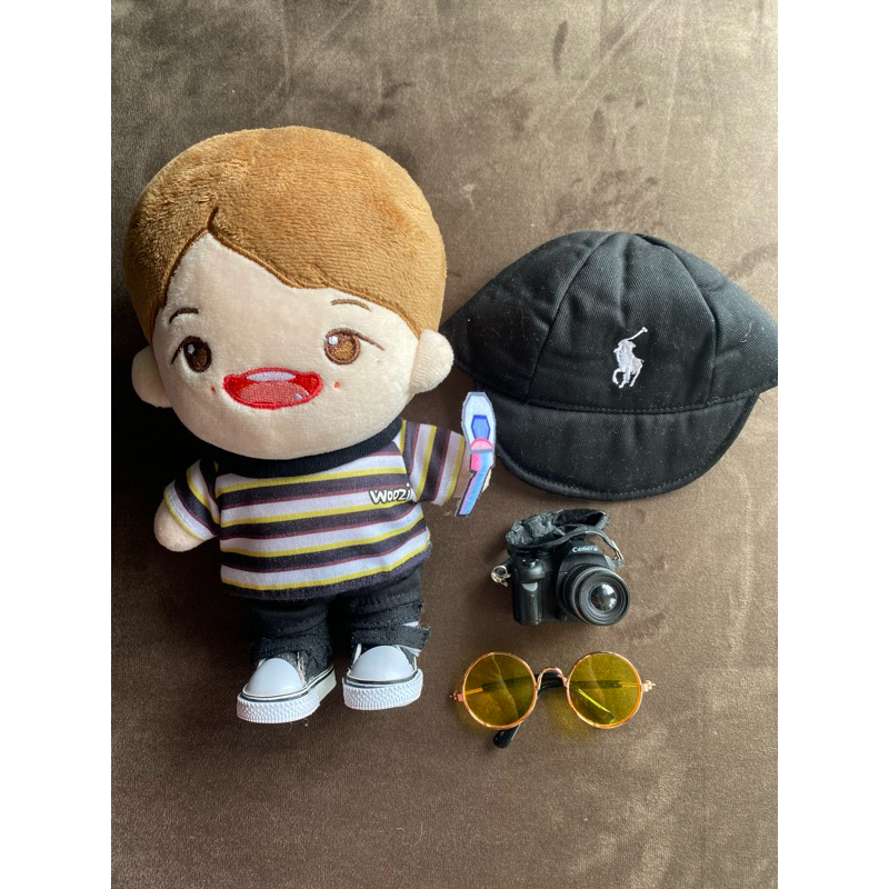 WOOZI SEVENTEEN DOLL CHEERING HOONIE