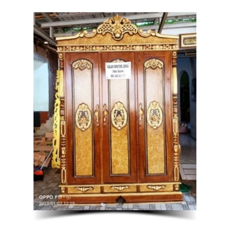 LEMARI PAKAIAN 3 PINTU KAYU JATI LEMARI UKIRAN JEPARA