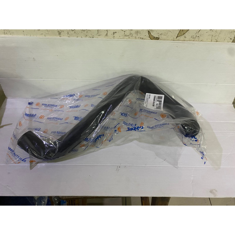 Selang Radiator Bawah Nissan Terrano