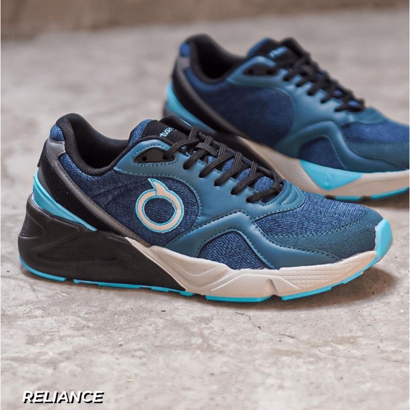 Sepatu Running/ Sneakers Ortuseight Reliance Navy