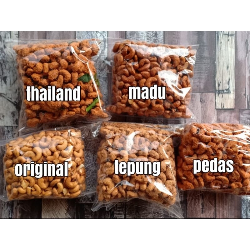 

kacang mede khusus imlek ( curah per kg)