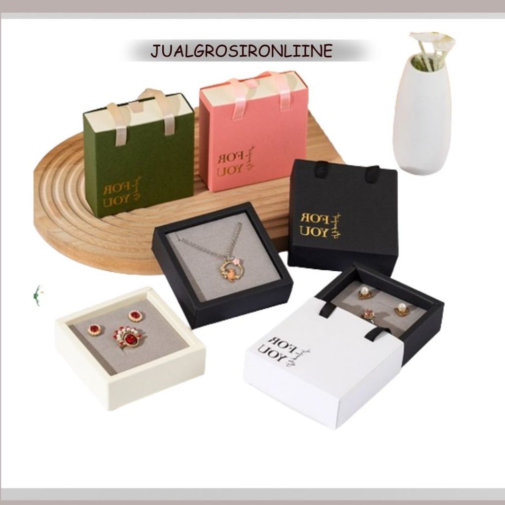 

Gift Box Jewelry Best Wist Black Hitam Box Perhiasan Kalung Gelang Cincin Sovenir Pesta