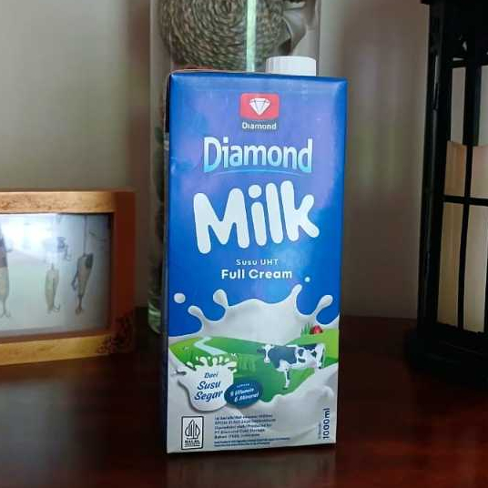 

DIAMOND MILK FULL CREAM 1000ml/ Susu UHT Full Cream