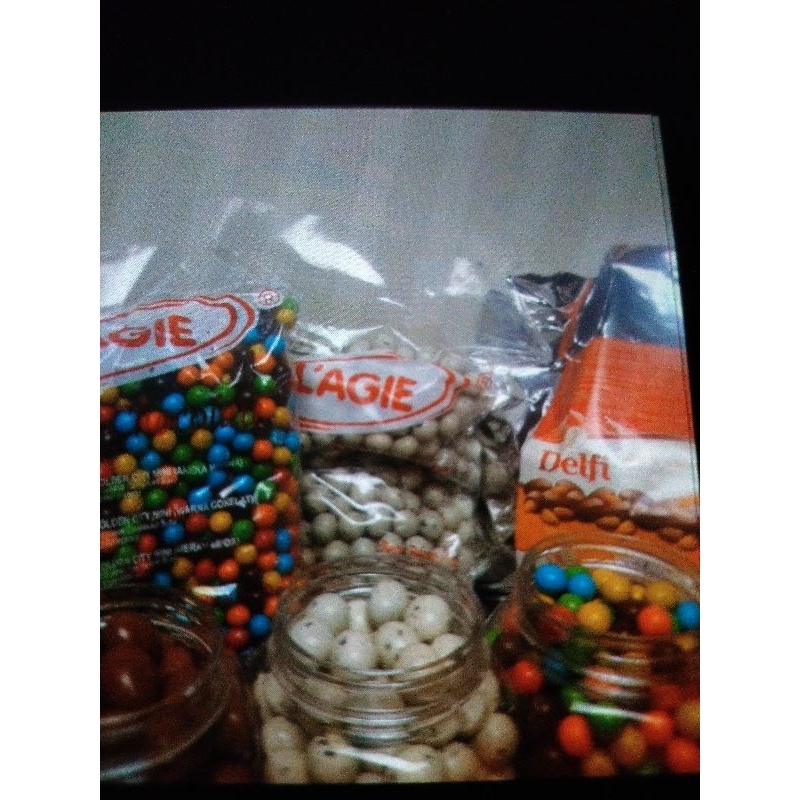 

coklat Delfi lagie kemasan repack 250 gram