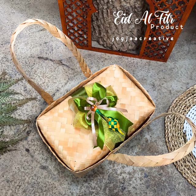 

[READY] SPESIAL LEBARAN | Besek Jinjing Hias Pita Spesial Lebaran 25 x 15 cm/Pegon Besek Hias Pita Ketupat/Ketupat Lebaran/Besek Kue Kering