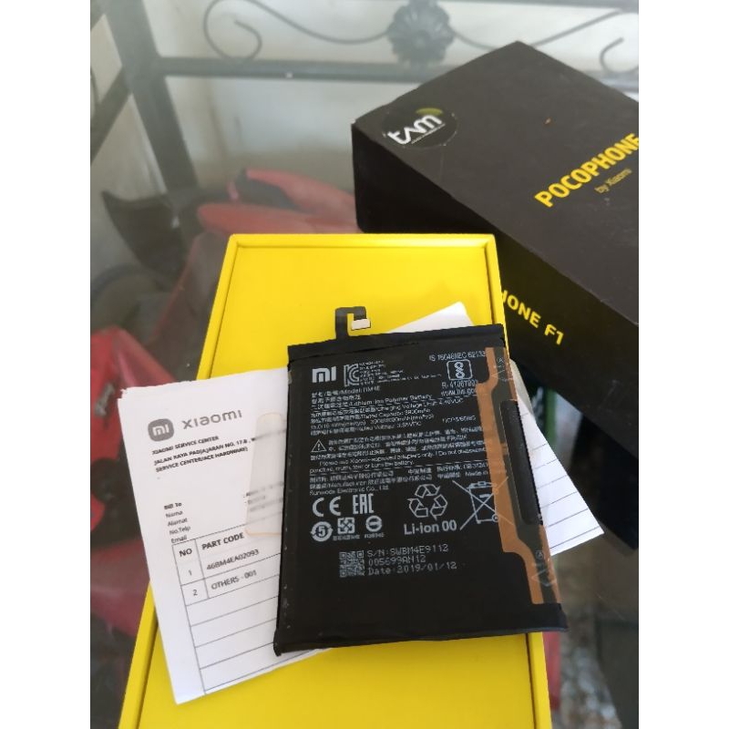 Baterai pocophone F1 original