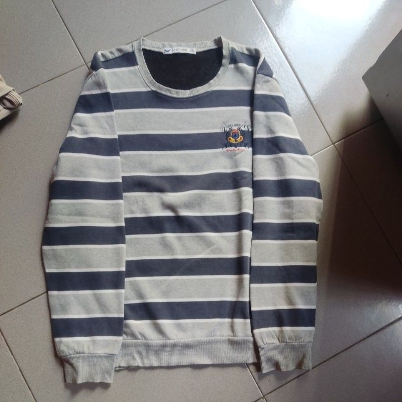 crewneck salur