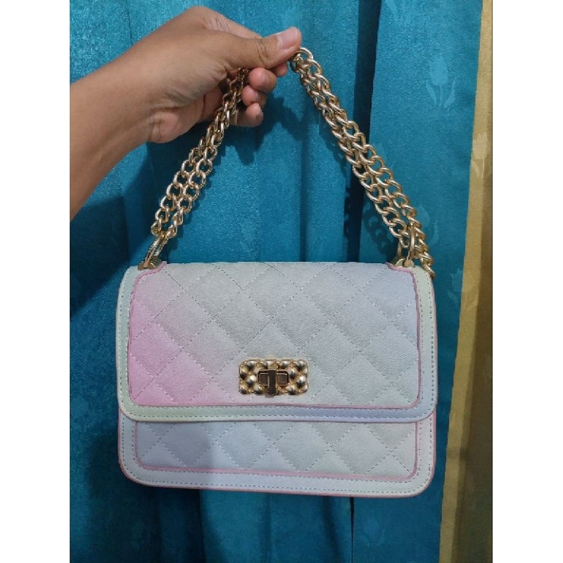 NEGO PRELOVED TAS BAG WANITA CHARLES AND KEITH CNK CK ASLI ORIGINAL BEKAS SEKEN SLING BAG