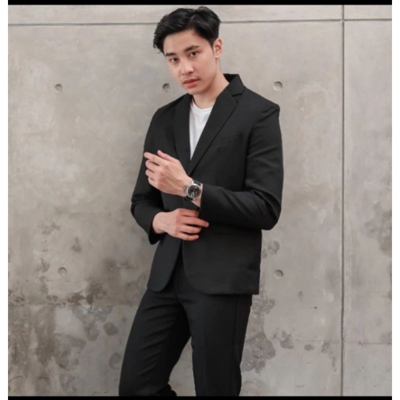 Jas hitam Pria dewasa