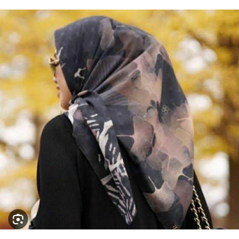 The Ginkgo Series Buttonscarves in Black Sesame - Preloved