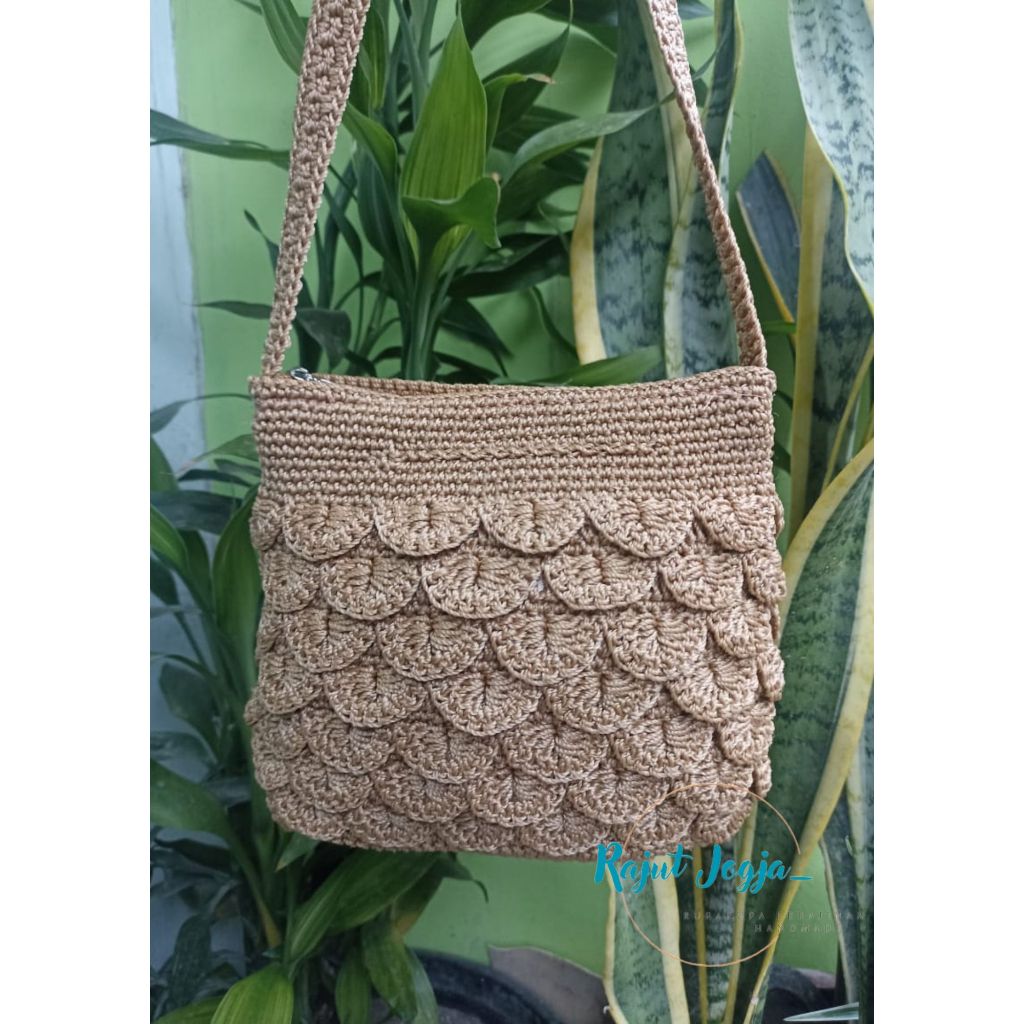 Tas selempang rajut sisik, Tas selempang wanita, tas rajut wanita, tas sisik rajut, tas cantik wanit