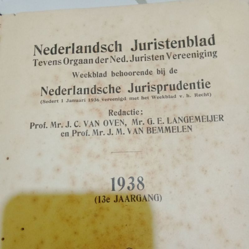BUKU HUKUM DALAM BAHASA BELANDA