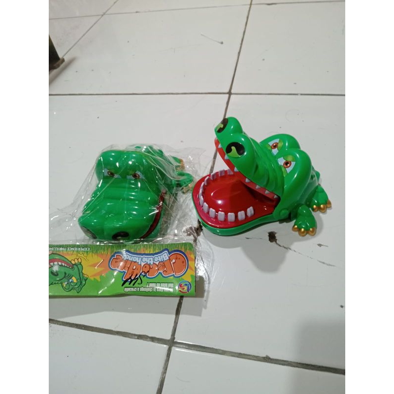 MAINAN BUAYA GIGIT/BUAYA GIGIT