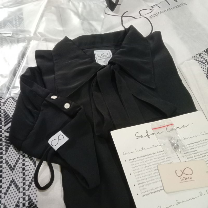 Preloved With Deffect Nuka Abaya Size S Black Furusiyah Silk By Sofni