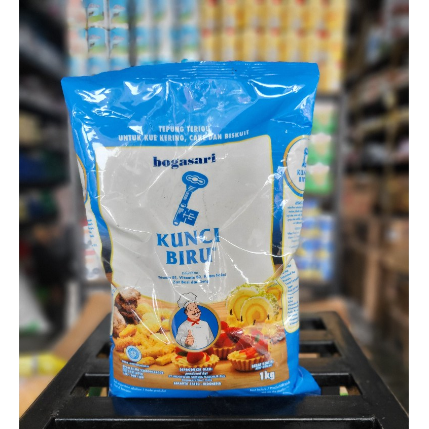 

Tepung Terigu Bogasari Kunci Biru 1 kg
