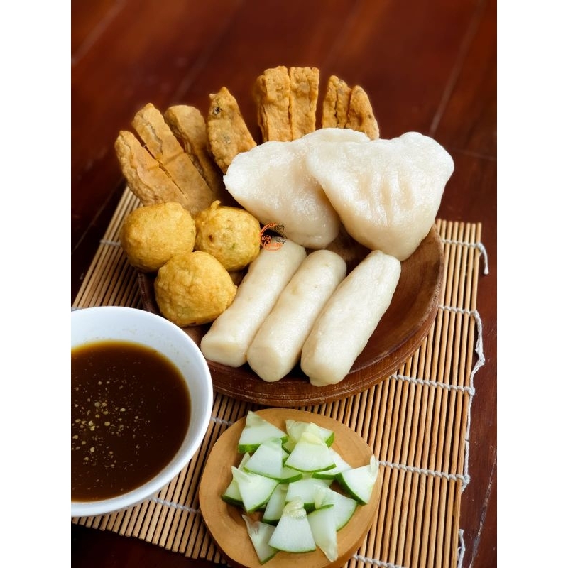 

Pempek Kombinasi Frozen - pempek palembang - pempek campur - pempek tenggiri