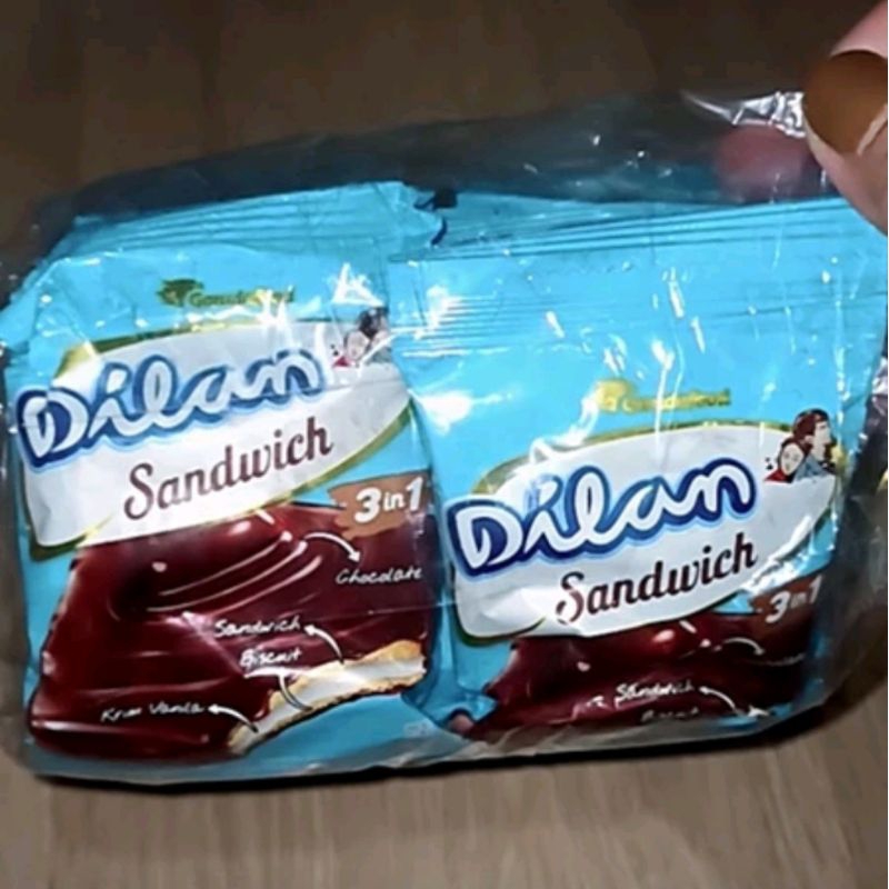 

DILAN Chocolate Sandwich