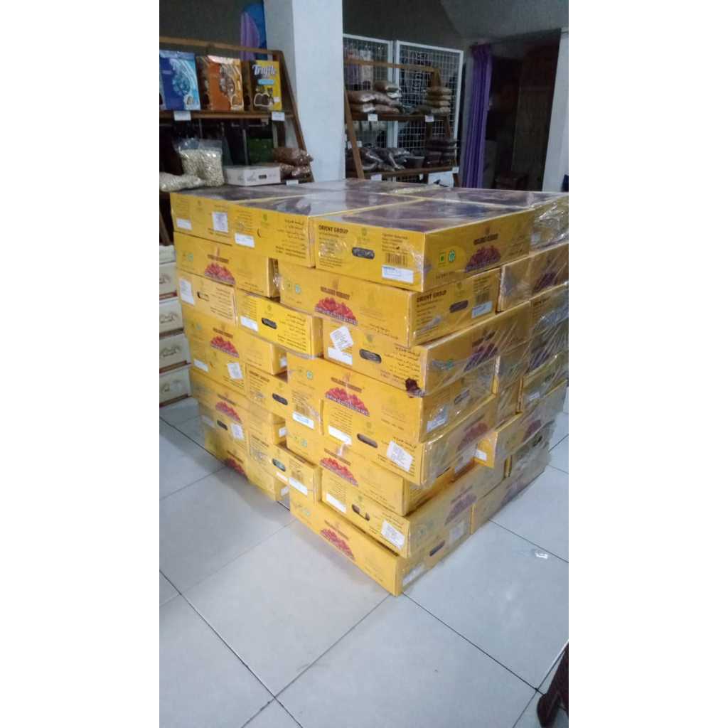 

Bisa COD Kurma mesir GOLDEN VALLEY kurma mesir madu kualitas terbaik 1 dos isi 10kg Khalas