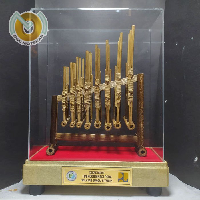 Miniatur Angklung / Souvenir Cinderamata Plakat Khas Jawa Barat