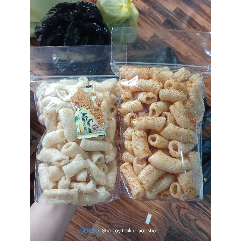 

Makaroni bumbu bawang putih rasa pedas dan asin