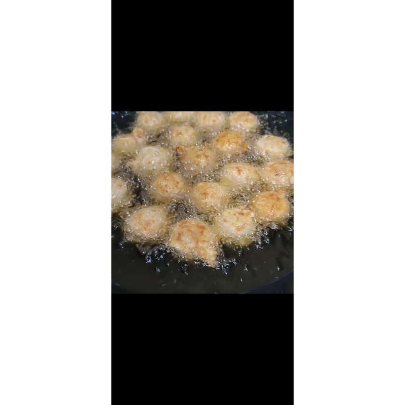 

BASO GORENG SEBANYAK 100 PCS ORDERAN IBU LUVITA