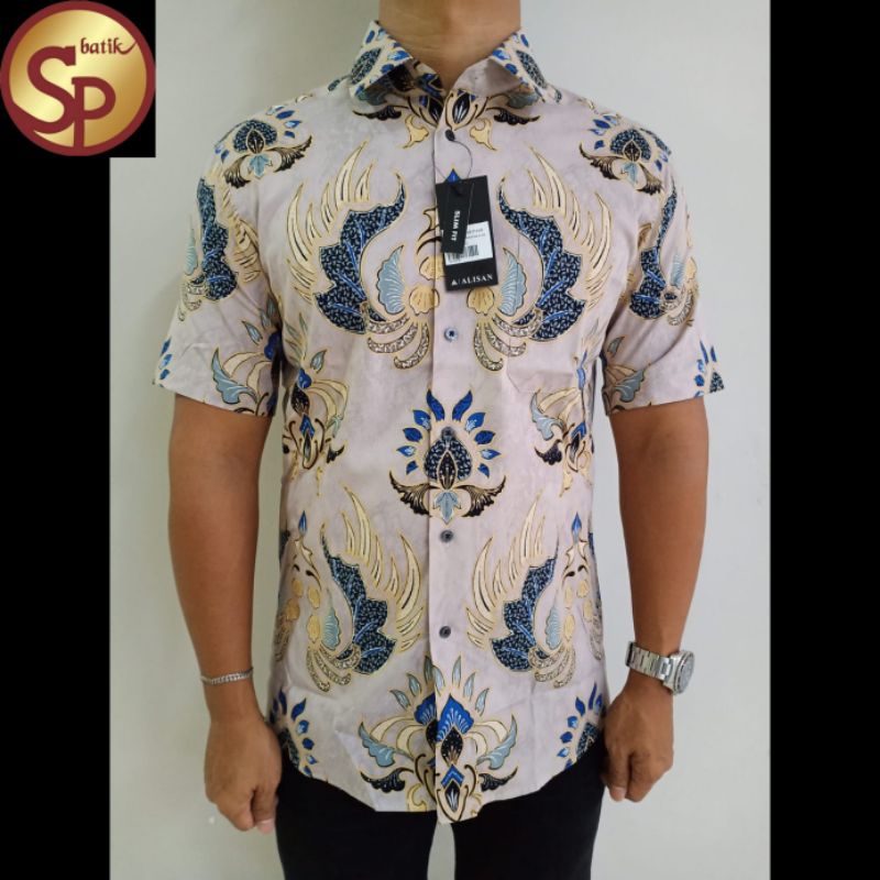 HEM BATIK ALISAN LENGAN PENDEK SLIM FIT