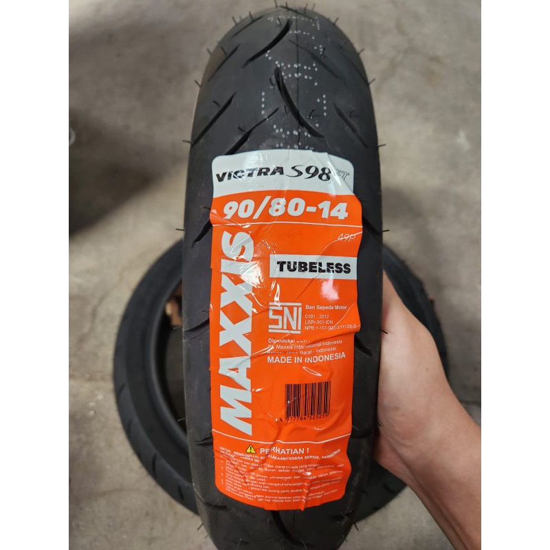 Ban Motor Maxxis 90/80-14 Victra Tubeless