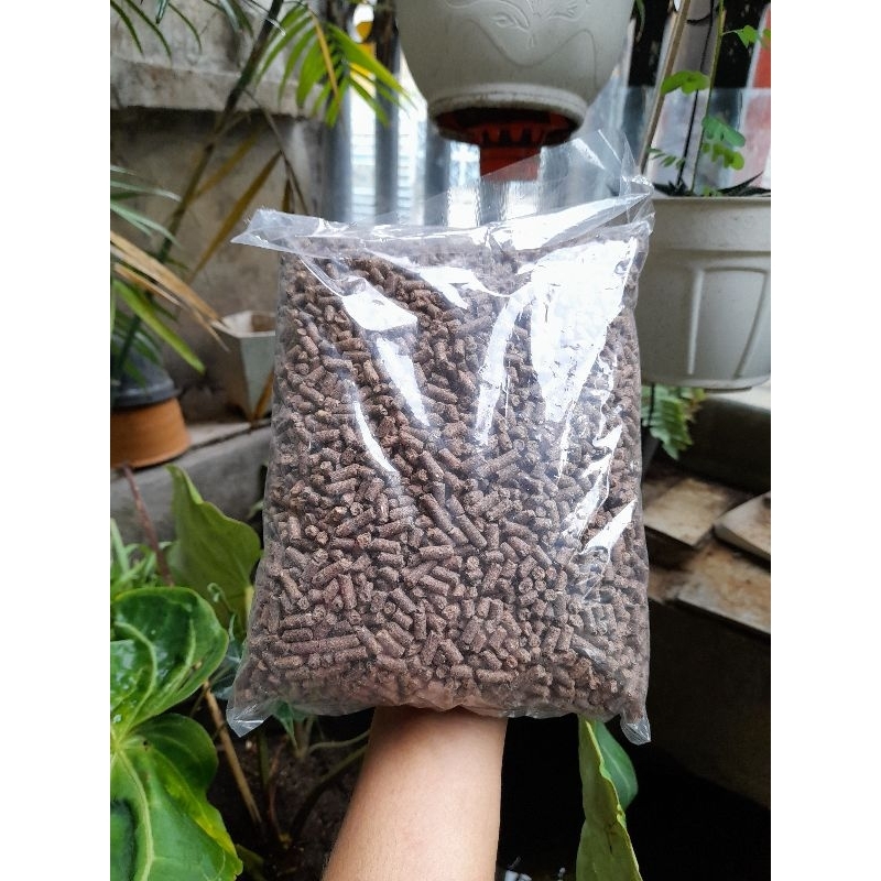 MAKANAN KELINCI || PELET KELINCI || GIANT FEED