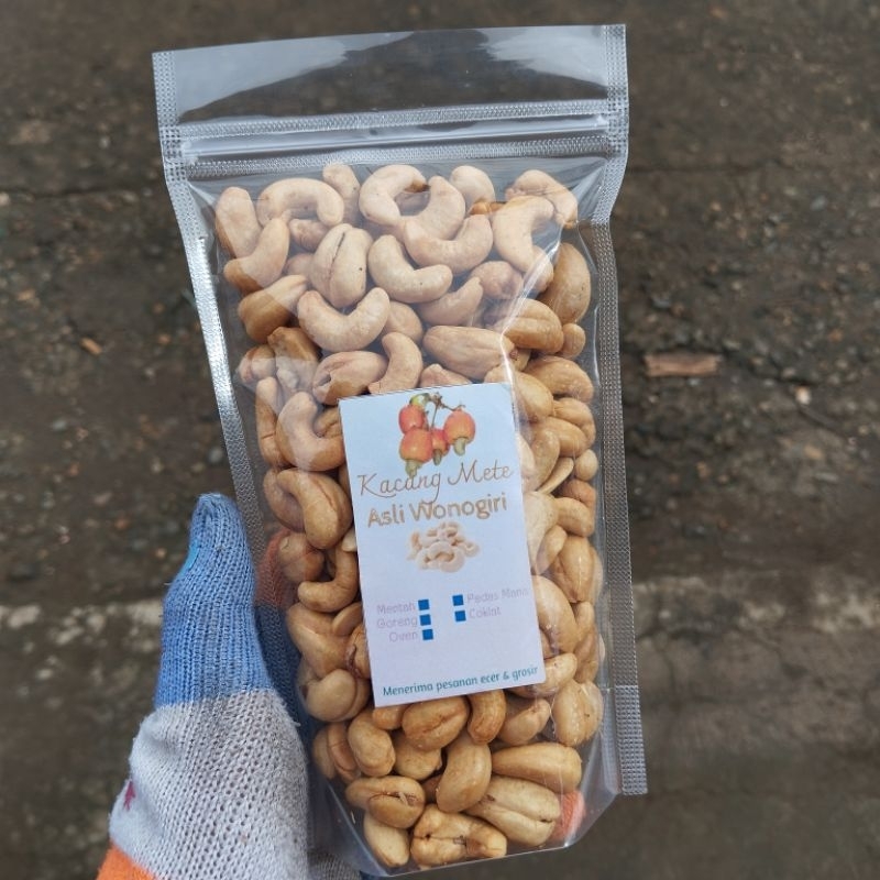 

Kacang Mede mete mentah Mateng asli Wonogiri 500gram