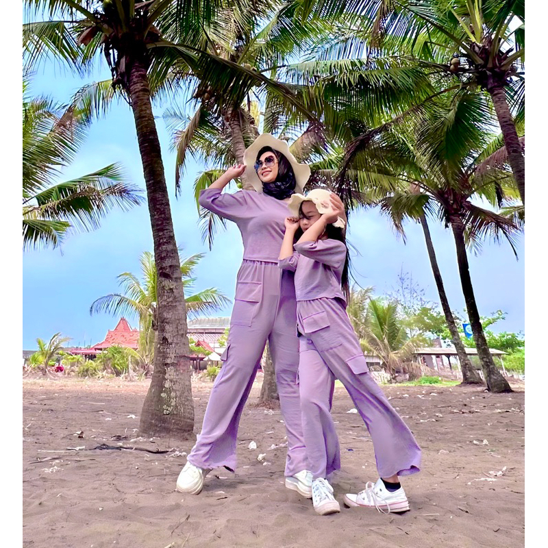 	 Baju Cargo dewasa ibu dan anak couple Perempuan Bahan Baju Crinkle Umur 2 tahun sampai 12 tahun dan dewasa LD 110 Cm Set Gempi	