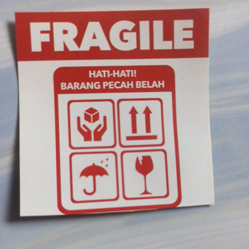 

FRAGILE STIKER | STIKER FRAGIL | STIKER PECAH BELAH | STIKER PERINGATAN