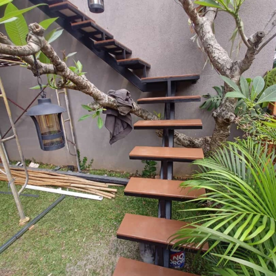 Mezanine lantai klasiflor kombinasi